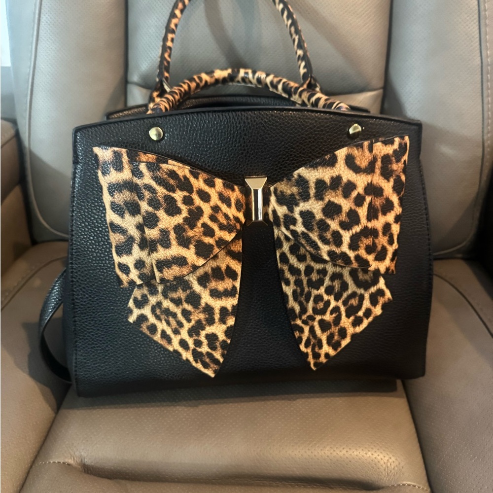 Leopard Print Bow Black Handbag